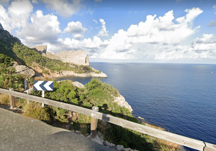 Nuevas medidas para controlar el acceso de vehículos a la península de Formentor