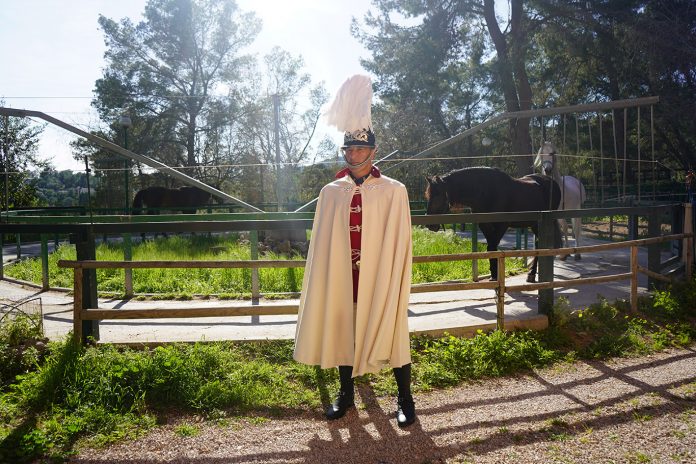 Palma instalará una nueva volteadora cubierta para la Unidad Montada de la Policía Local