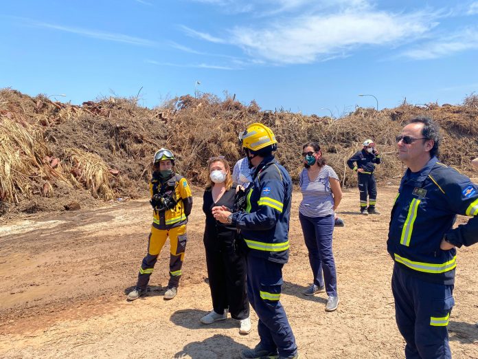 Emergencias declara el IG2 del PLATERBAL y solicita la intervención de del Gobierno español para extinguir el incendio de la estación de biomasa de Eivissa