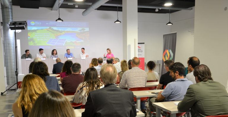 El IDAE celebra una jornada técnica con el sector hotelero de Balears para incentivar la solicitud de ayudas a la generación renovable y almacenamiento