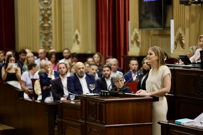 Margalida Prohens Rigo ha sido investida presidenta de las Illes Balears