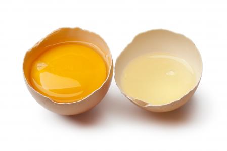 La clara de huevo (76,5%), el plátano (74,5%) y el kiwi (69, 8%), los alimentos que más sensibilidad presentan, según un estudio de Eurofins