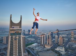 Roose se pasea por el horizonte de Doha y en los libros de récords