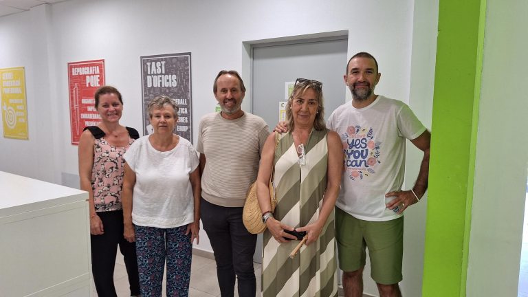 El Director General de Educación, José Maria Noguera, visita las Escuelas de Verano de Amadiba