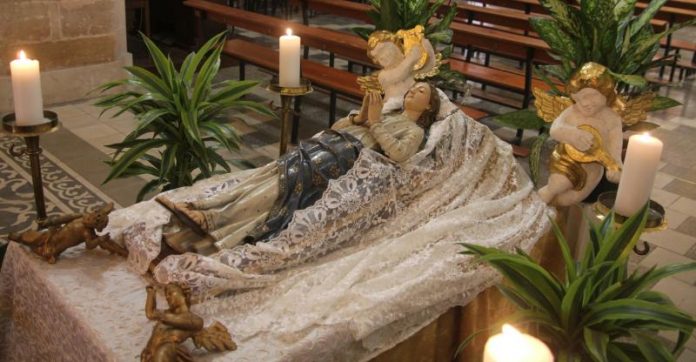 Un total de 76 iglesias de Mallorca expondrán camas de la Virgen muerta por la festividad de la Asunción