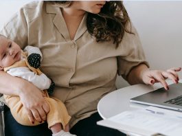 Diez medidas para evitar el abandono de la carrera académica tras la maternidad