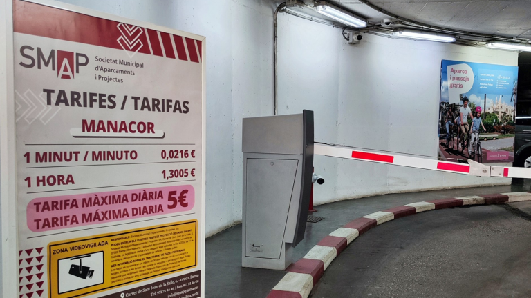 Las tarifas diarias en los aparcamientos de Manacor, Santa Pagesa y sa Riera se reducen  a un máximo de cinco euros