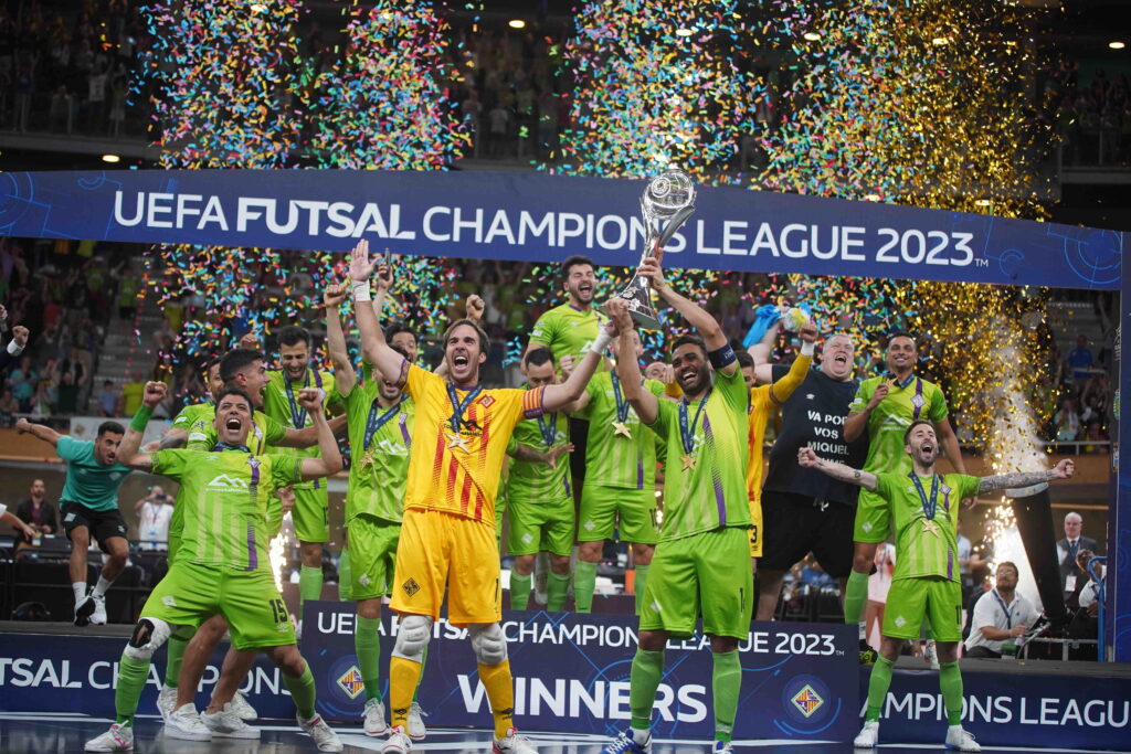 El campeón de la UEFA Futsal Champions League se enfrentará al campeón de la CONMEBOL Libertadores Futsal. Será un duelo a partido único en la localidad de Foz de Iguaçu, en Brasil. El encuentro se disputará la madrugada del jueves 7 de diciembre