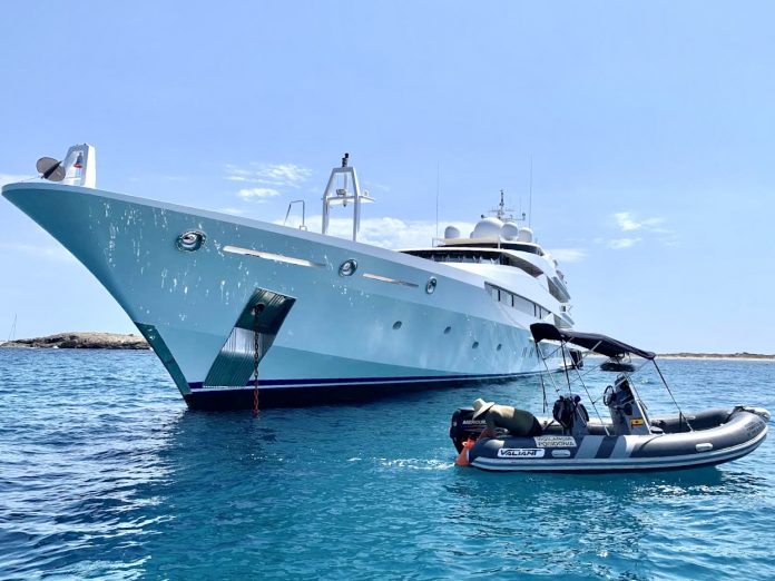 El Servicio de vigilancia de la posidonia finaliza la temporada con más de 180.000 actuaciones