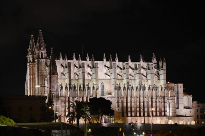 Nueva iluminación exterior de la Catedral