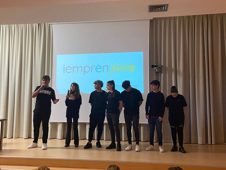 Más de 60 grupos de secundaria y formación profesional se formarán en emprendimiento con iemprènjove