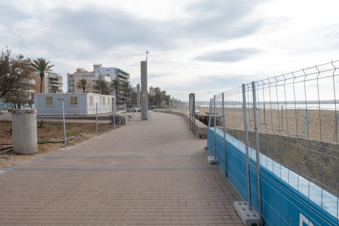 Se inician las obras para sustituir y modernizar el alumbrado de la Platja de Palma y la reconstrucción del CAZ