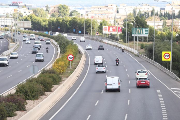 Entra en vigor la nueva velocidad máxima de 100 kilómetros por hora en la vía de Cintura