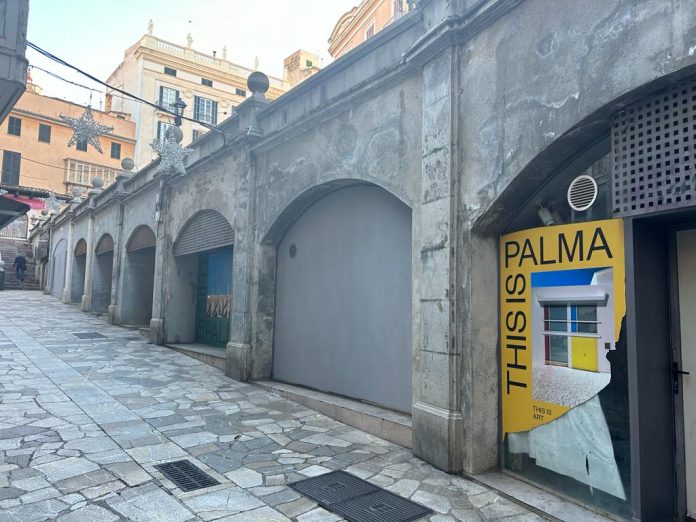 Cort elimina las pintadas de la Costa de Sant Domingo