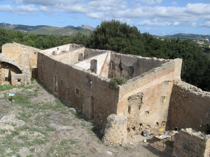 Inicio de las obras del monasterio de Bellpuig de Artà