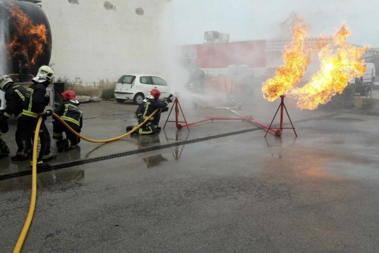 Los Bomberos de Mallorca imparten una jornada de formación sobre incendios urbanos en la Policía Nacional