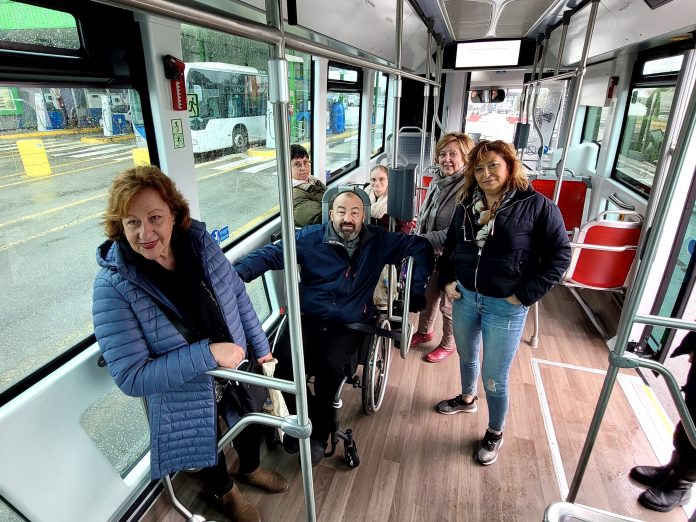 La EMT Palma instalará cinturones de seguridad para sillas de ruedas en sus autobuses