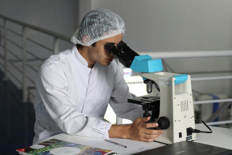 Salud propone conceder 16 proyectos transformadores y de impacto en I+D+I con 1,8 millones de euros para ejecutar el período 2024-2027