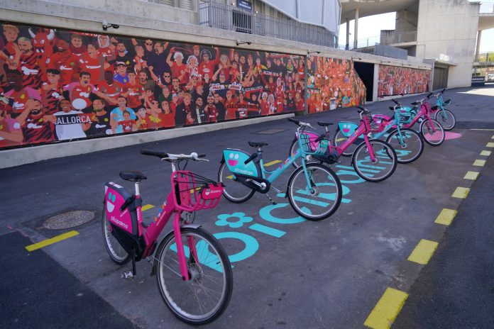 La primera estación virtual de BiciPalma aterriza en el estadio del RCD Mallorca