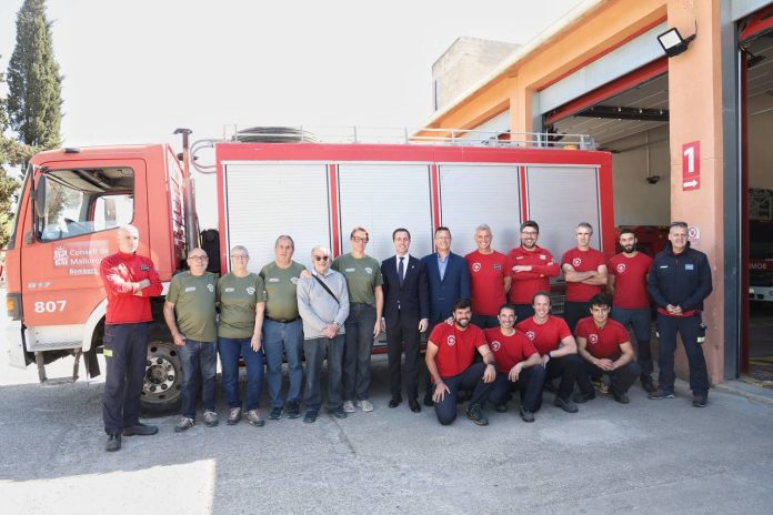 El Consell de Mallorca cede un camión de los Bomberos para proyectos solidarios