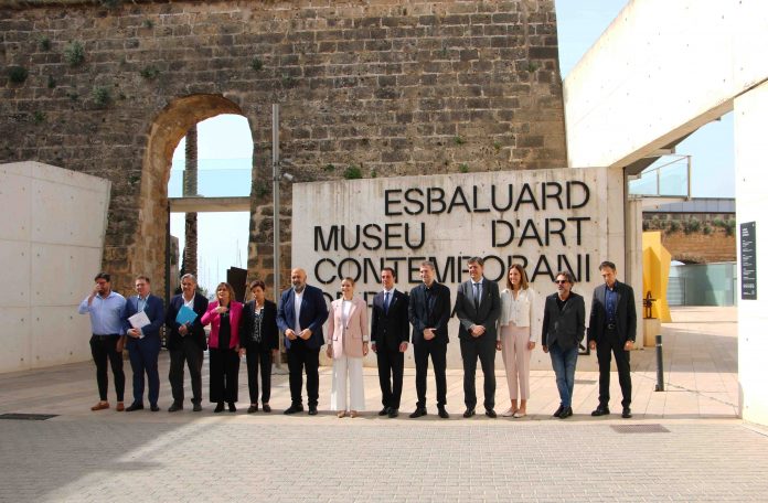 El Patronato de la Fundació Es Baluard presenta al nuevo director del Museo, David Barro