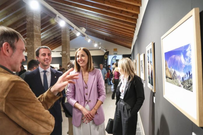 Inauguración de la exposición de los Premios Fotografía de Montaña 2024 en la Misericòrdia