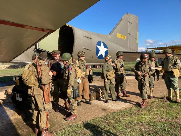 La Asociación Amigos de la Aviación Histórica conmemora el 80 aniversario del Desembarco de Normandía Dia D