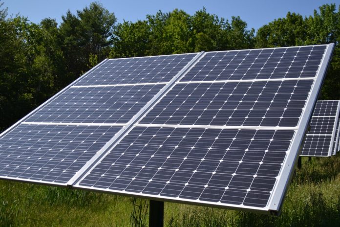 Palma y Govern balear colaboran para facilitar la instalación de paneles fotovoltaicos en PIMES de los polígonos industriales de Palma