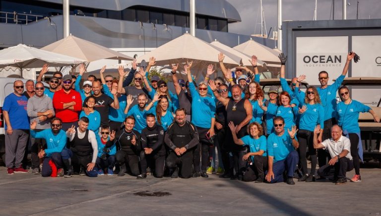 El Club de Mar-Mallorca retira 5.000 kilos de residuos del fondo marino en su quinta jornada de limpieza