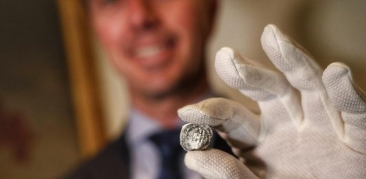 Mallorca adquiere una moneda histórica para el Museu de Mallorca