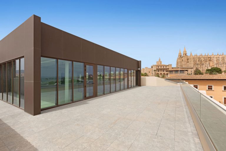 La APB saca a concurso la concesión del bar-restaurante del Port Centre en el puerto de Palma
