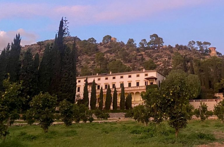 Raixa acoge un ciclo de talleres sobre cítricos con motivo de la celebración anual del Día de los Jardines Históricos