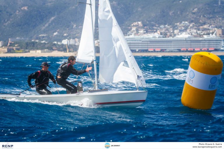 Luke Deegan y la pareja Pérez-Brugigioni dominan el Trofeo BMComposite en el RCNP