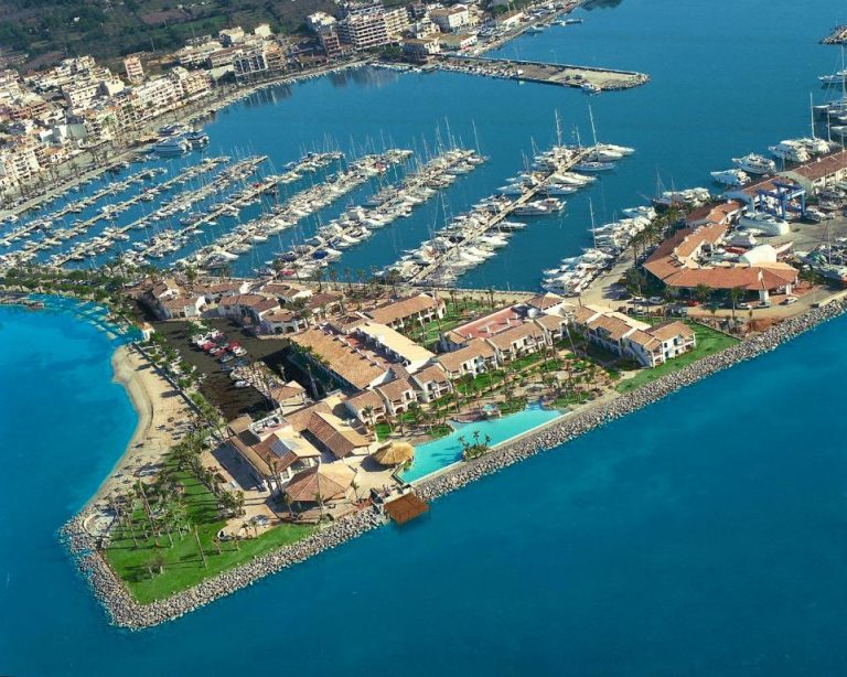 La Sala ordena el cierre definitivo del Botel de Alcudiamar por carecer de autorización turística