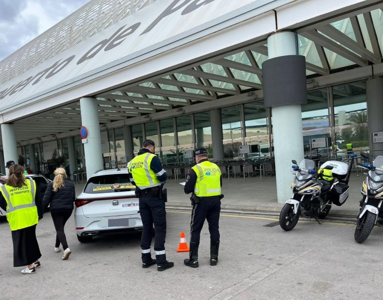 Inpección de más de 550 vehículos y levanta 39 denuncias en el aeropuerto de Palma durante Semana Santa