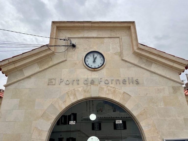 PortsIB cede Cas Contramestre al Ayuntamiento des Mercadal para usos culturales y sociales durante el verano