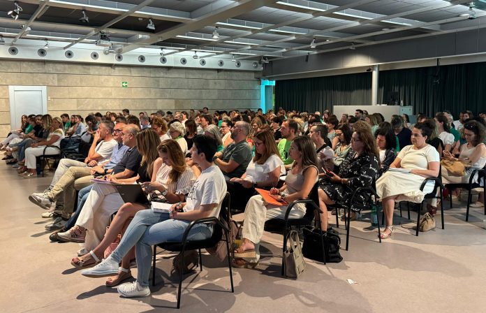 Educació se reúne con directores de infantil y primaria para preparar el curso 2025-2026