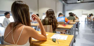 Casi 1.800 alumnos afrontan la convocatoria extraordinaria de la PAU en Baleares Educación eleva a 1.600 € las ayudas para desplazamiento de alumnos de enseñanzas artísticas superiores