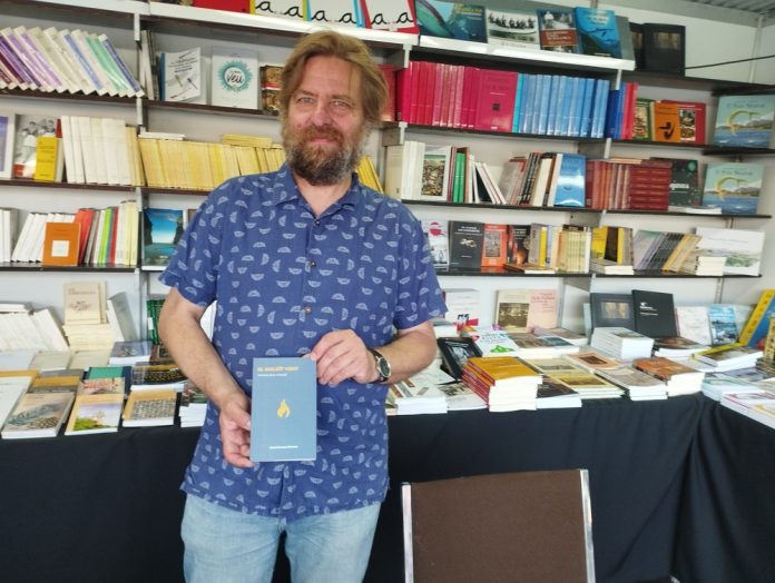 'El maleït vent', una advertencia en forma de libro ante un nuevo verano de incendios