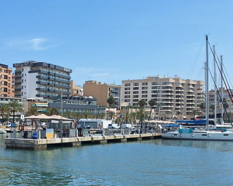 La APB saca a concurso la gestión de amarres de chárter en el puerto de Palma