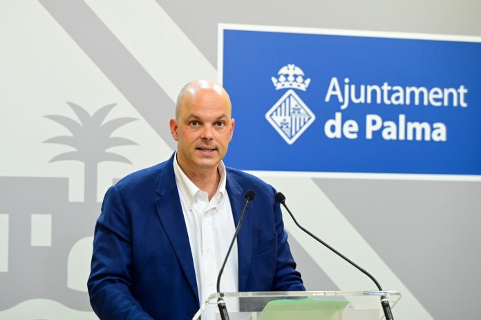 Luz verde a la rehabilitación de la fachada de la Casa de Socorro y a la restauración de cubiertas en el Mercat de l’Olivar