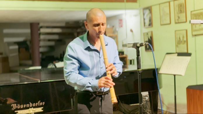 Rodrigo Rodríguez cautiva en la Fundació ACA con un viaje histórico y musical al Japón más antiguo