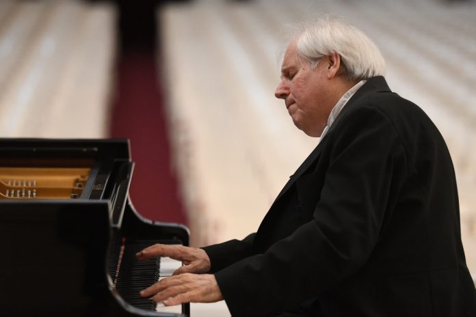 Grigory Sokolov, el arte en estado puro en un recital en la Sala Magna del Auditorium de Palma
