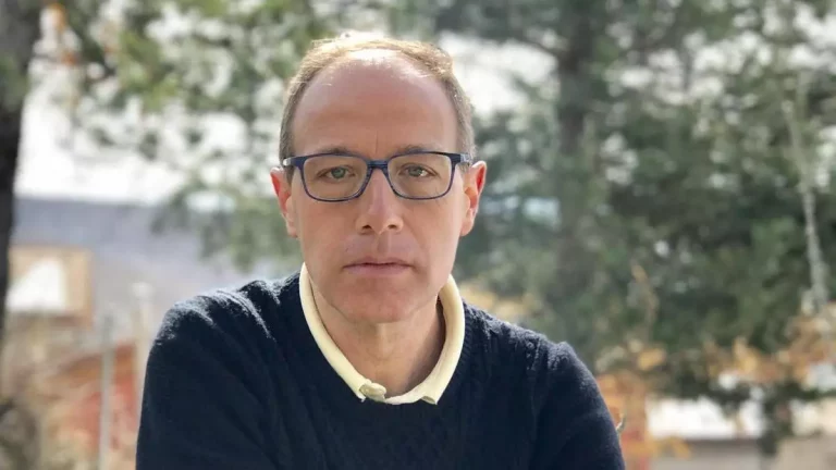 Francesc Torralba: «La IA puede triturar la democracia y atrofiar la inteligencia»