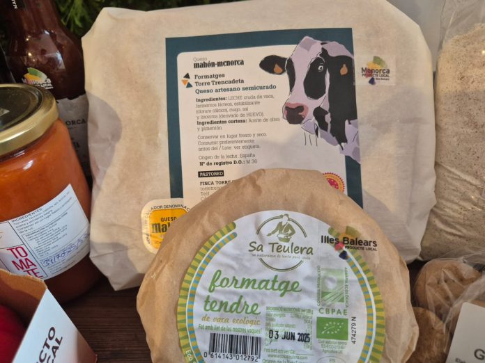 El Govern presenta el manual de uso del logotipo de producto local para fomentar su consumo