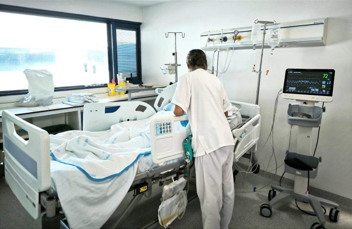 Los hospitales públicos incrementan un 12 % la actividad de consultas durante el primer semestre