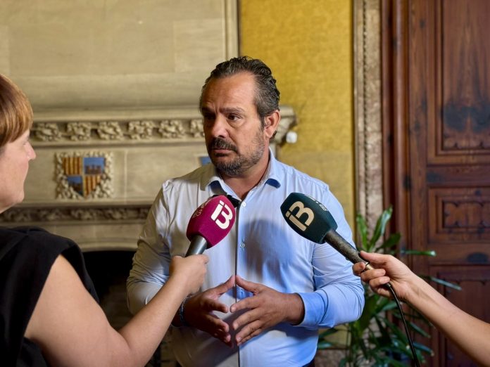 El consejero de Presidencia valora la sentencia que obliga a la anterior concesionaria del Hipódromo de Son Pardo a pagar 345.562 euros pendientes