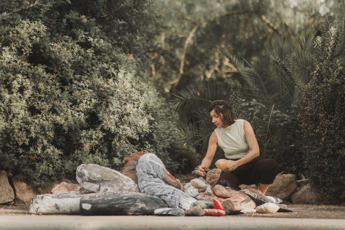 Marijo Ribas presenta “Pedrada” en el Casal de Cultura Can Gelabert dentro de la Biennal B