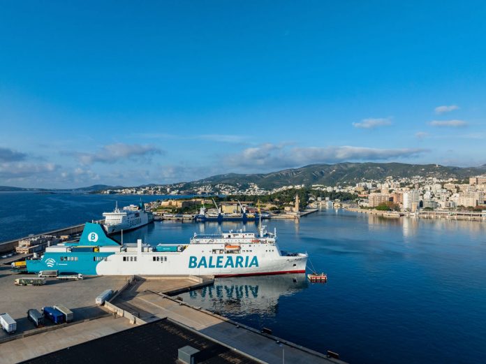 La APB y la UIB impulsan la formación del alumnado con prácticas en los puertos de Baleares
