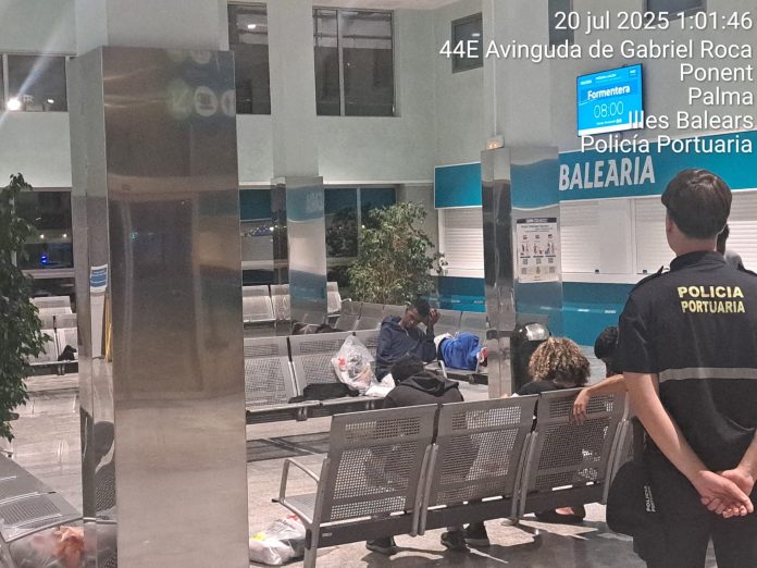 El puerto de Palma habilita la Estación Marítima 3 para acoger por la noche a migrantes en tránsito hacia la Península